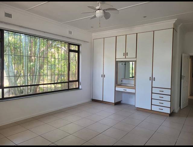 4 BEDROOM HOUSE FOR SALE IN MANABA BEACH